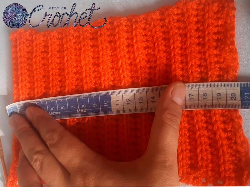 Rectangulo de 15 cm base  *  20 cm de largo tejido pára el cuerpo de la calabaza a crochet tejido recto