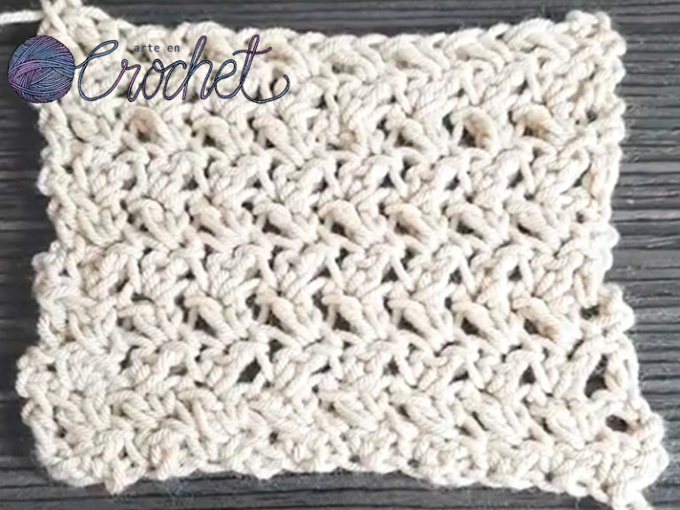 Puntada a crochet de puntos altos inclinados tejida en hilo, ideal para bolsos y mantas