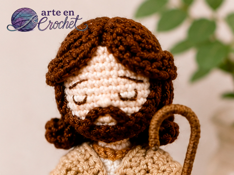 Detalles cara, barba y cabello de Jesús amigurui a crochet